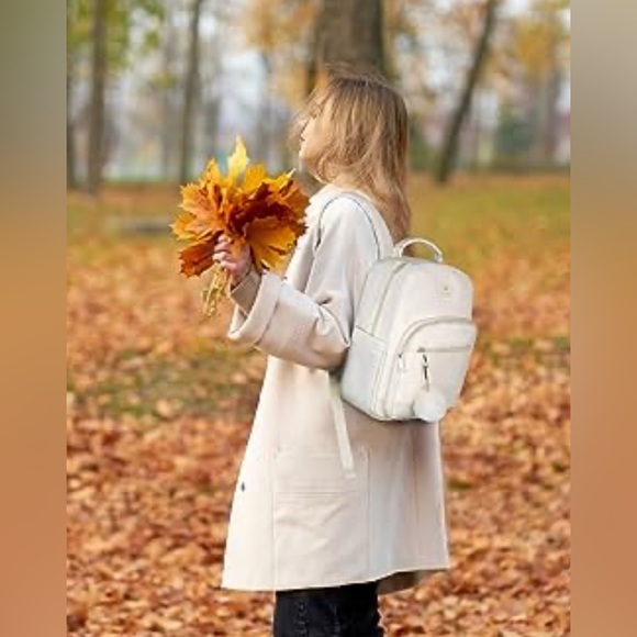 NWT Purse Backpack Waterproof Mini Shoulder Bag with USB Charging Port - Picture 2 of 5